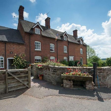 مبيت وإفطار نيوبورت Moreton Hall Farm المظهر الخارجي الصورة